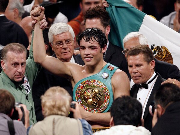 🇲🇽 Professional Boxer Julio César Chávez Jr. deported, to stand trial in Mexico over alleged cartel ties